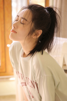 闺女一会就不疼了